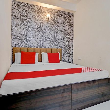 Hotel O Sky View Ludhiana Eksteriør billede