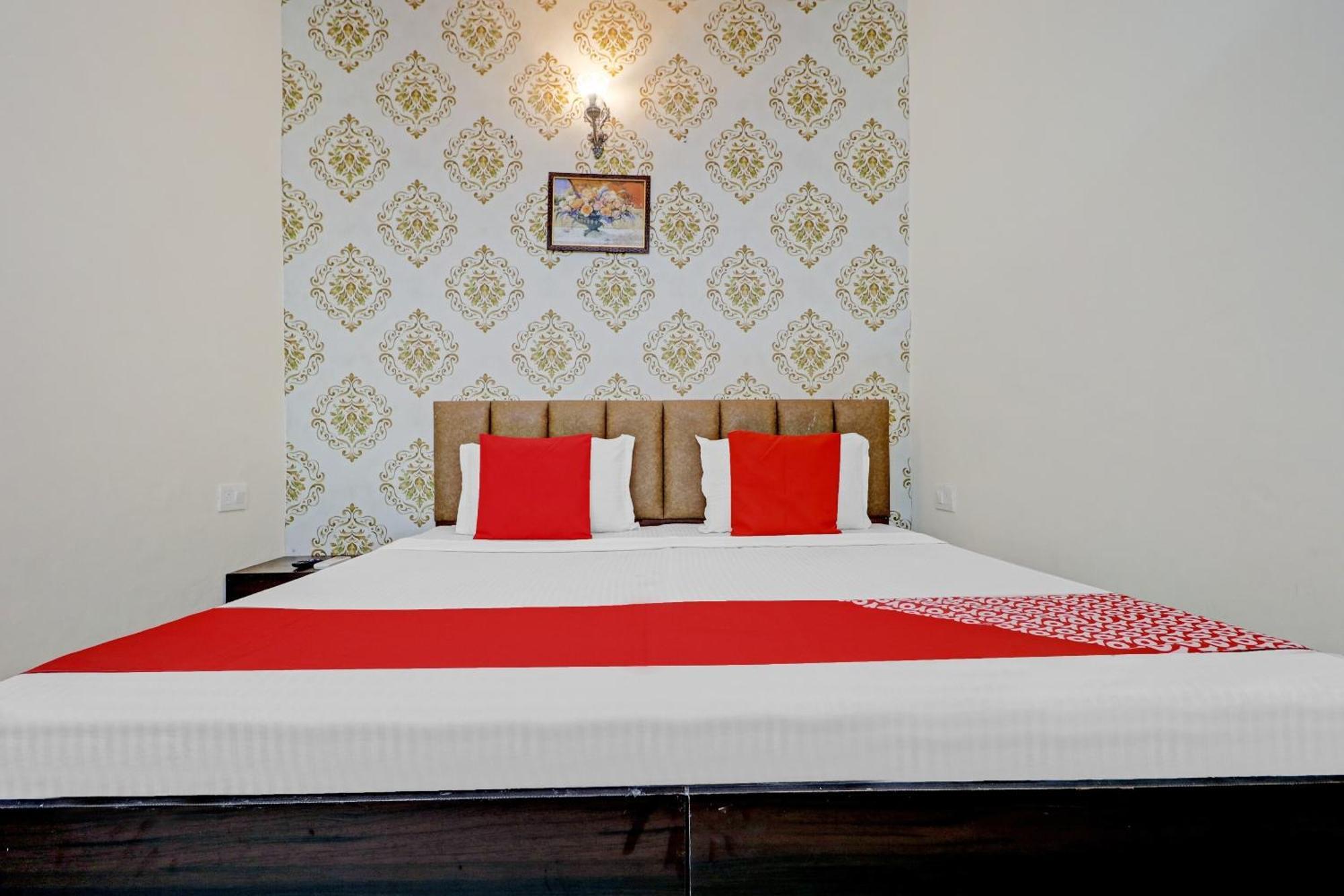 Hotel O Sky View Ludhiana Eksteriør billede