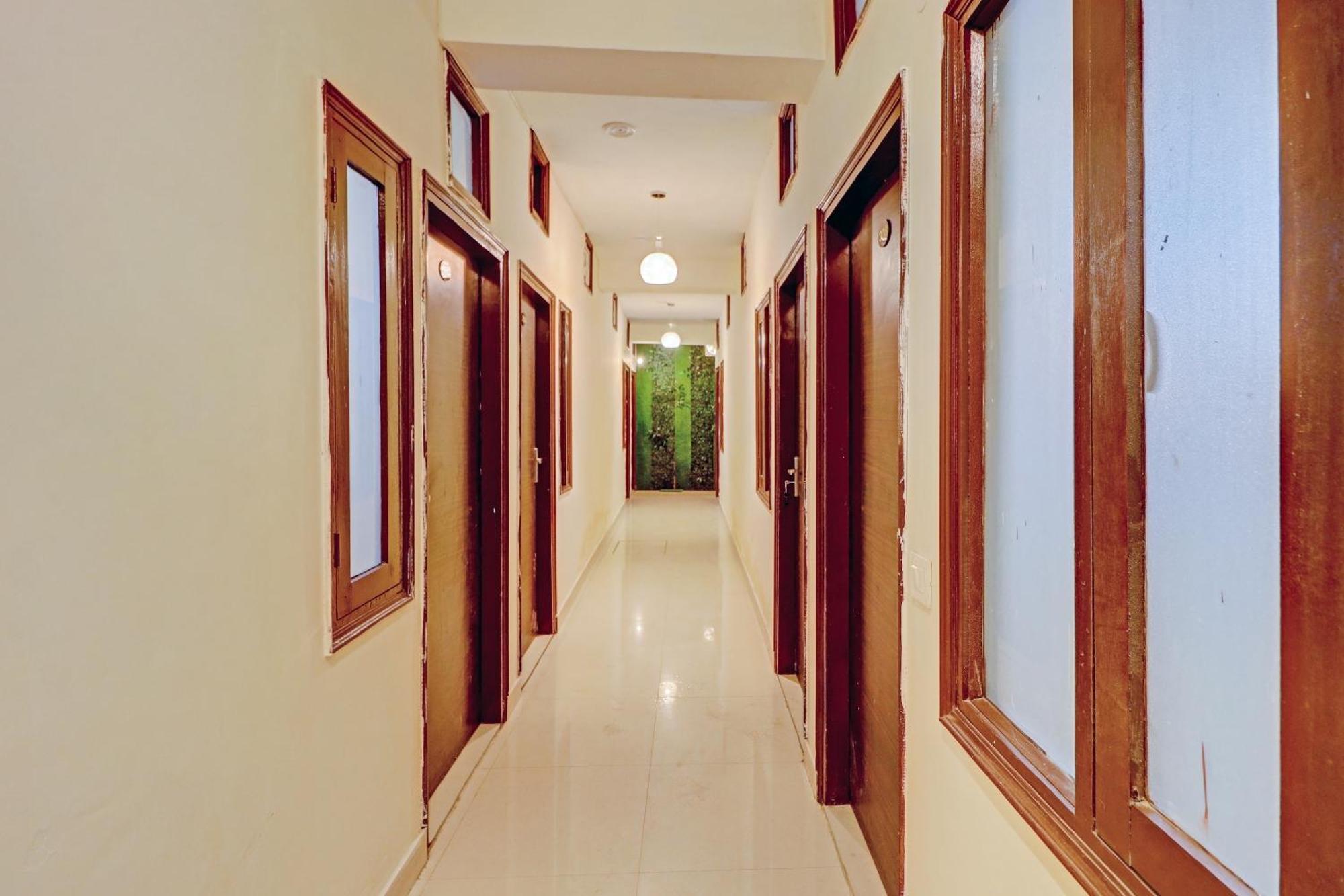 Hotel O Sky View Ludhiana Eksteriør billede