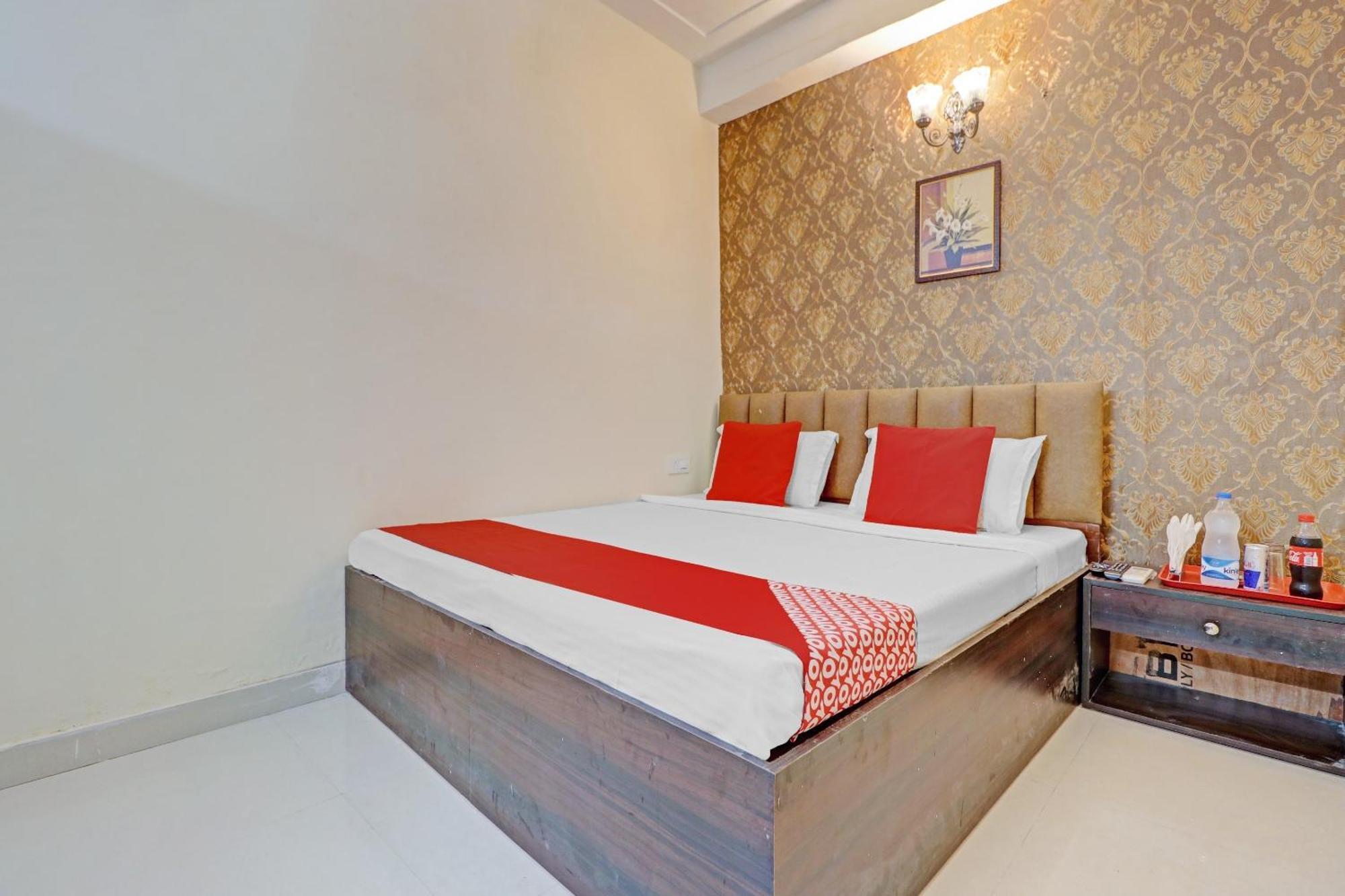 Hotel O Sky View Ludhiana Eksteriør billede
